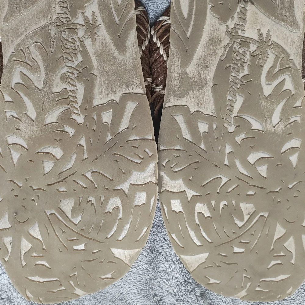 Tommy Bahama Men's Brown Leather Sandal Size 12, Vacation Casual (Tiny Flaw)